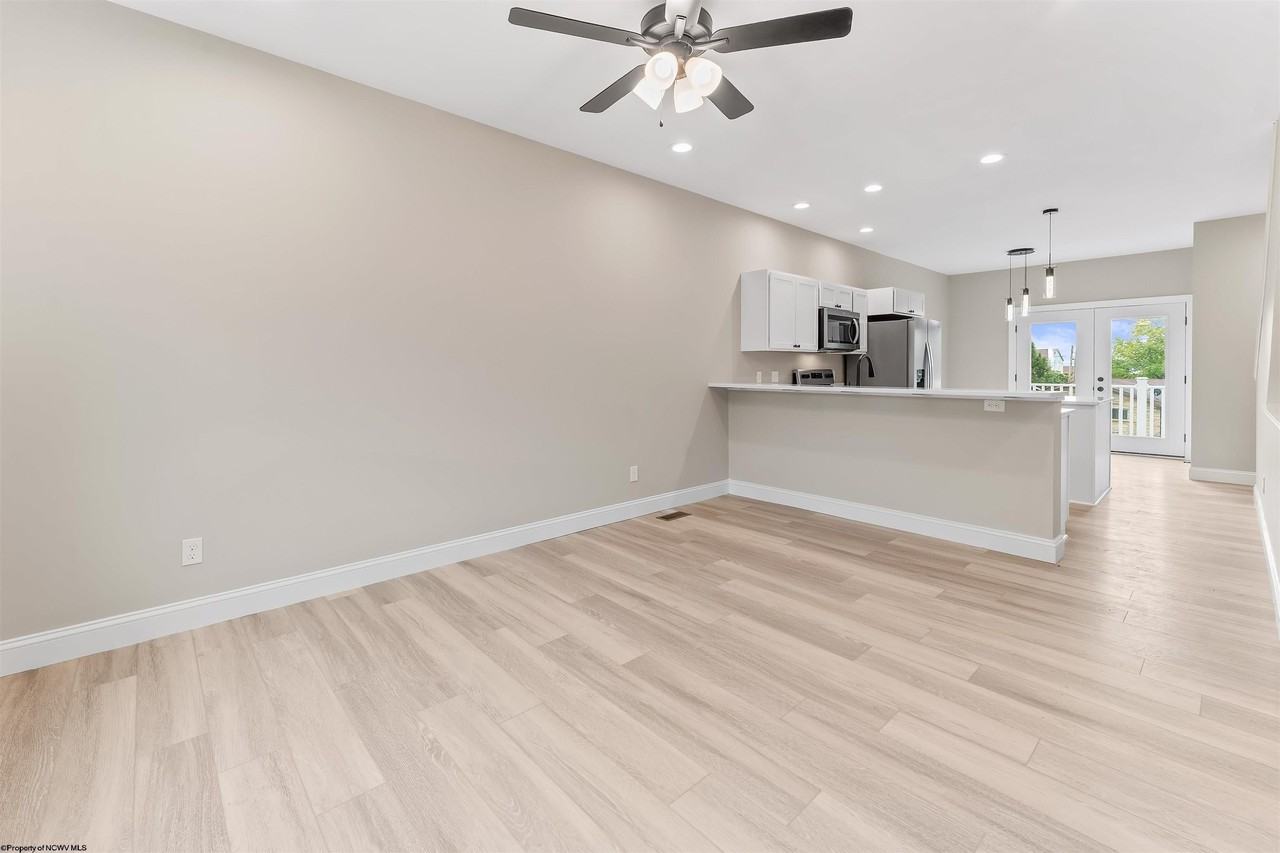 112 Chestnut St - Photo 5 of 41
