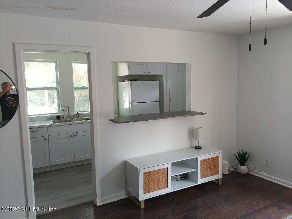 215 Oleander St #A - Photo 4 of 8