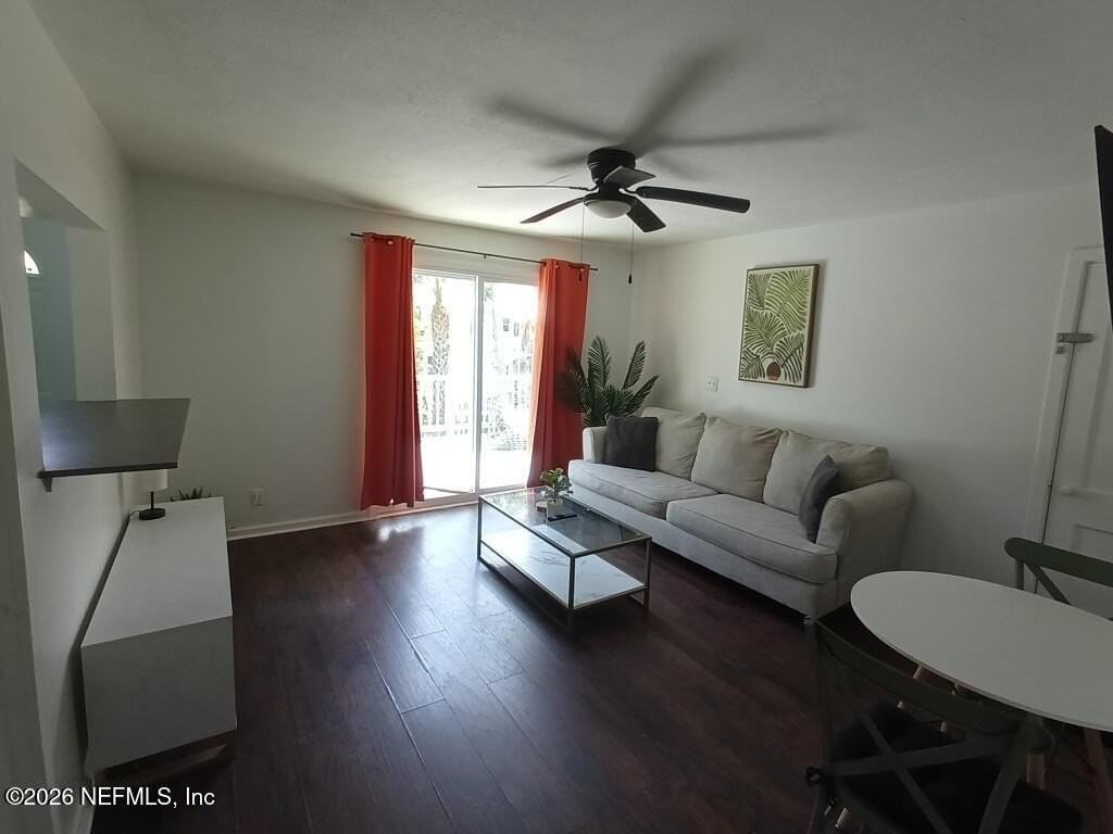 215 Oleander St #A - Photo 5 of 8