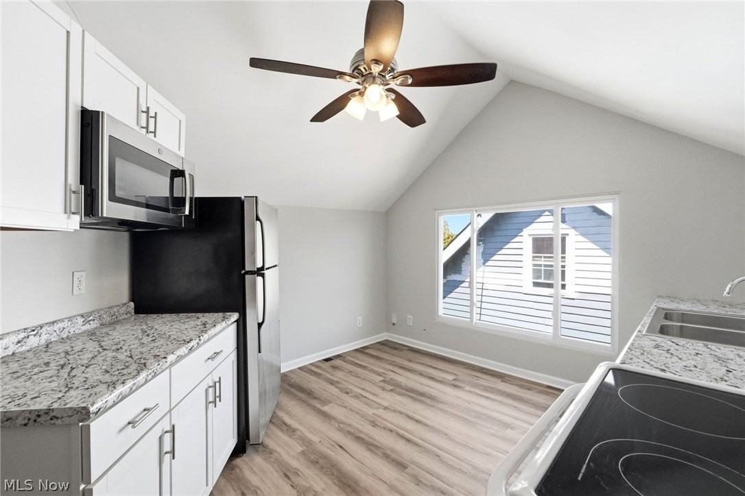 1293 Jackson Ave #UP - Photo 3 of 13