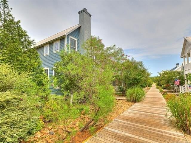 39 Boardwalk - Photo 6 of 50