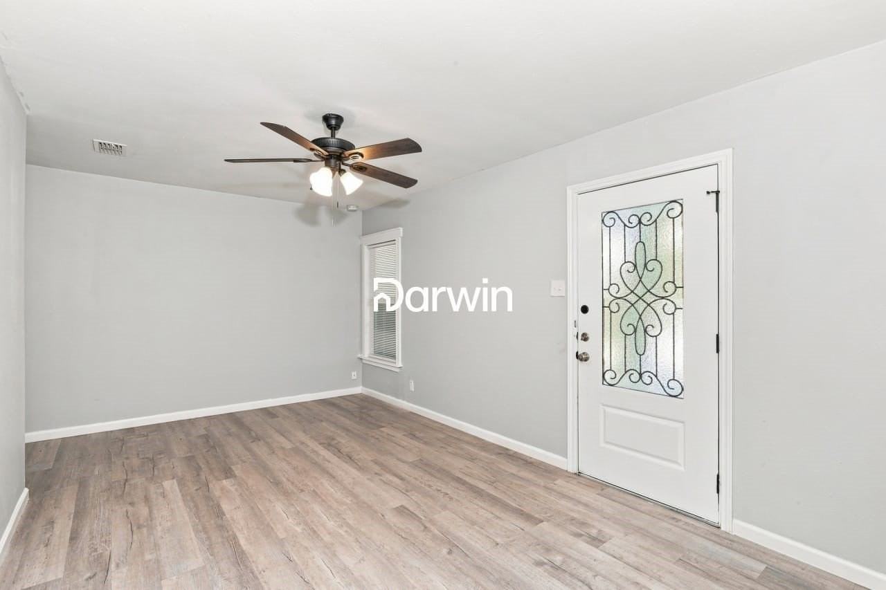 4328 Waits Ave - Photo 5 of 16