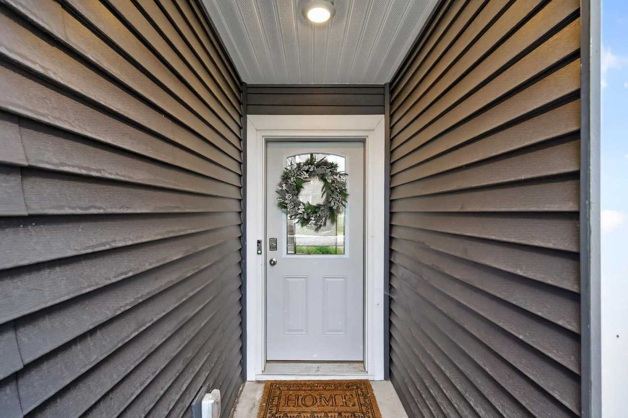 6596 Genevieve Trl - Photo 4 of 30