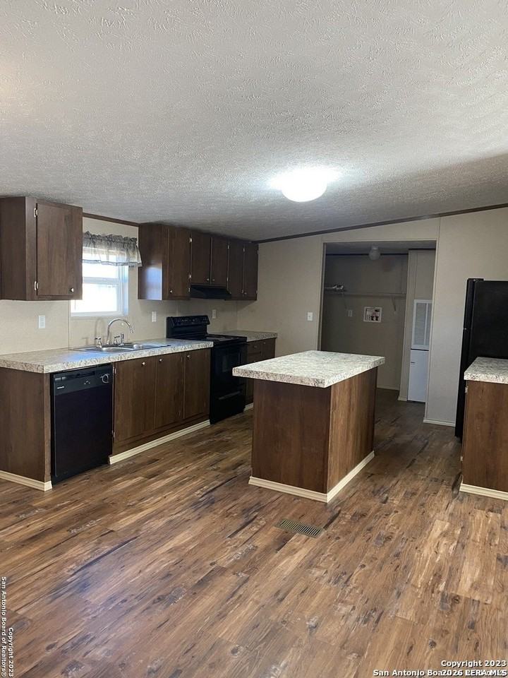 208 View Dr #B - Photo 6 of 14