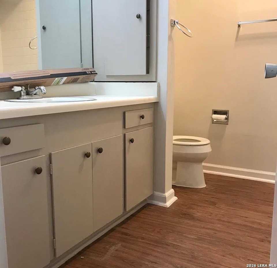 8426 Laurelhurst Dr - Photo 7 of 7