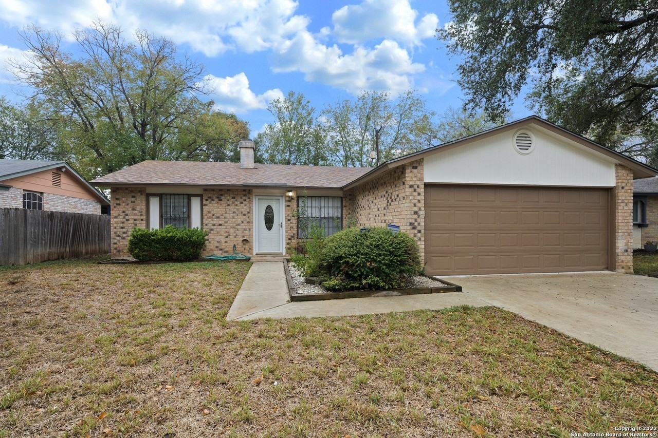 9438 Valley Dale St - Photo 3 of 31