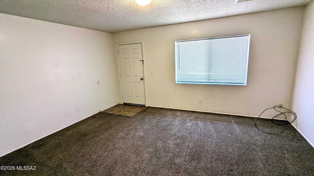 3853 E Mainyard Pl - Photo 5 of 22