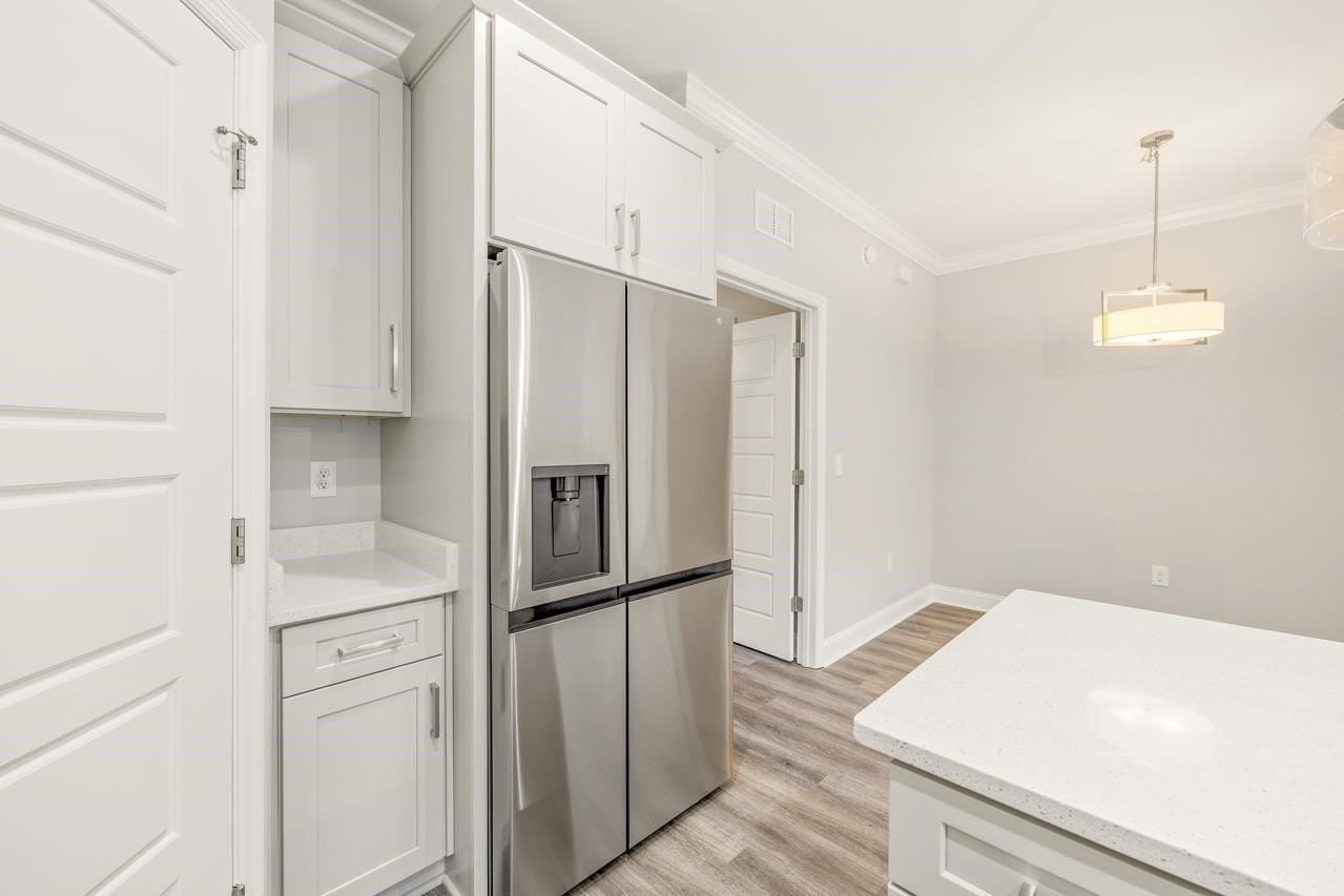 1460 Willow Bend Way #C - Photo 2 of 35