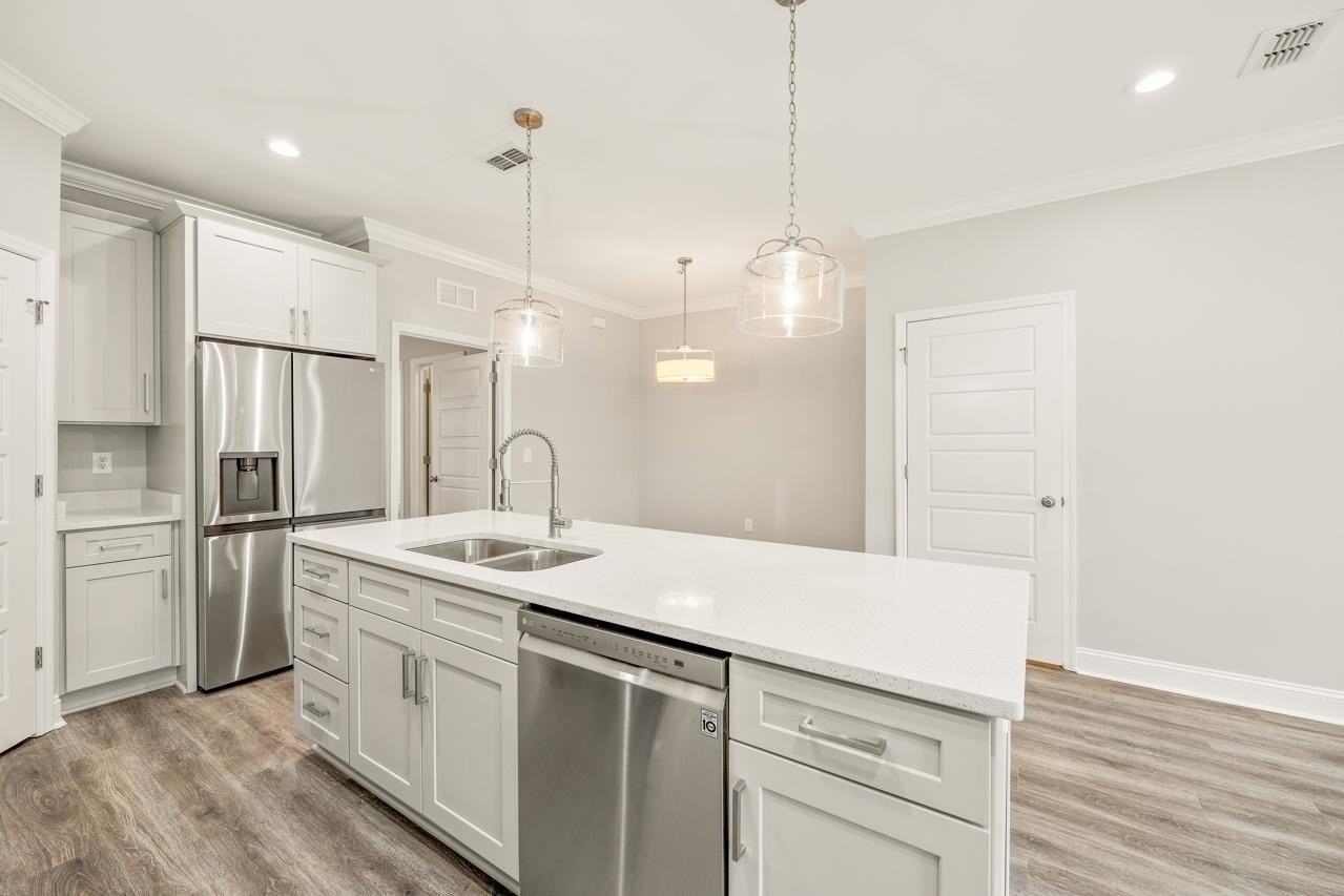 1460 Willow Bend Way #C - Photo 3 of 35