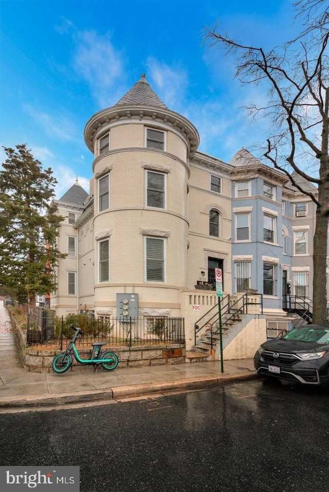 1823 N Capitol St Ne #A - Photo 4 of 39