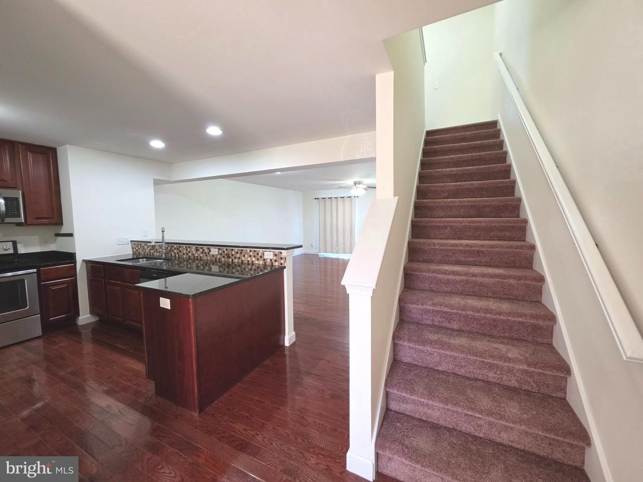 143 Medal Way - Photo 3 of 35