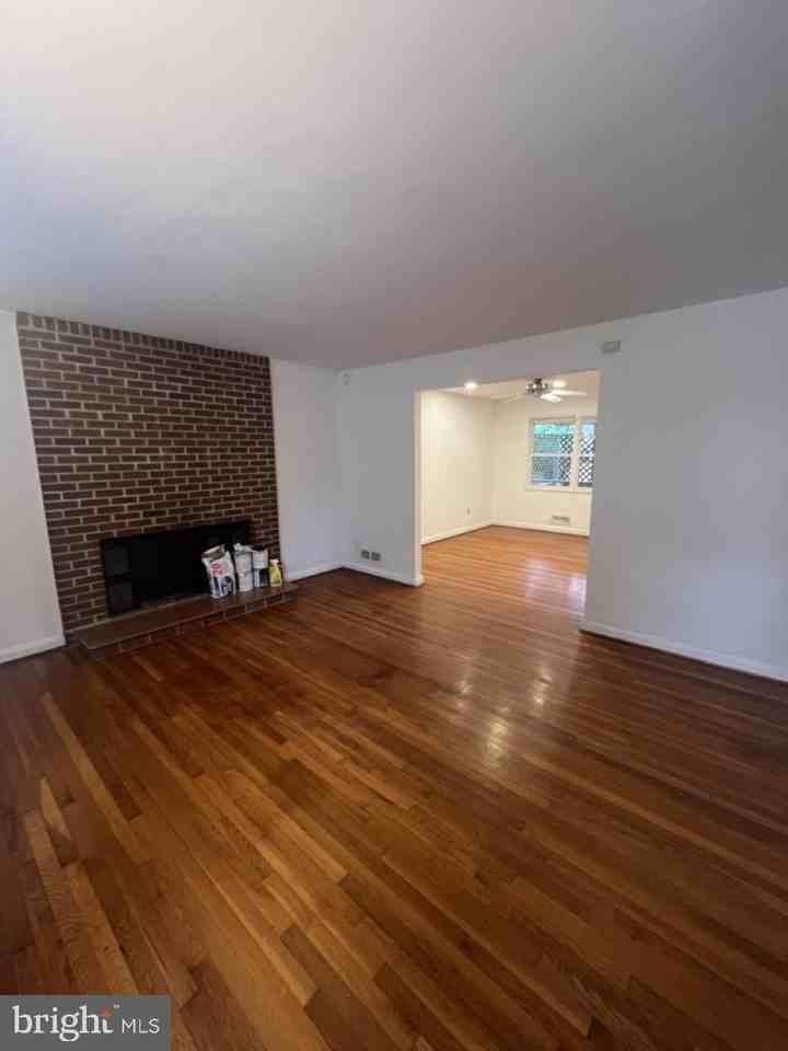 927 Southridge Rd - Photo 4 of 19