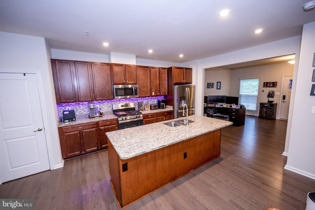 167 Hokeland Dr - Photo 3 of 32