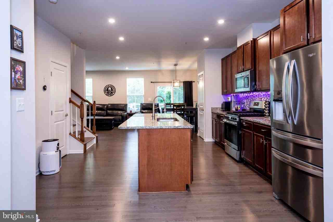167 Hokeland Dr - Photo 4 of 32