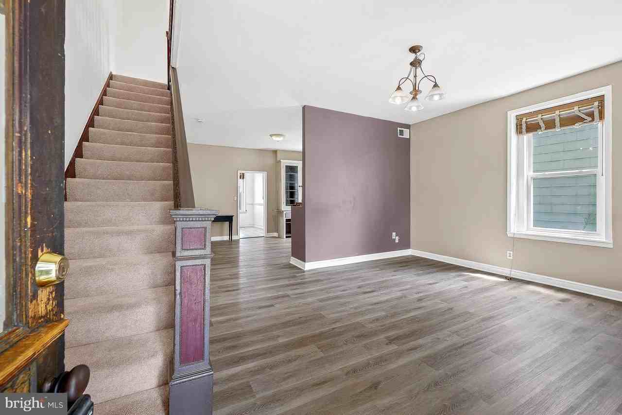 335 Prince George St - Photo 5 of 30