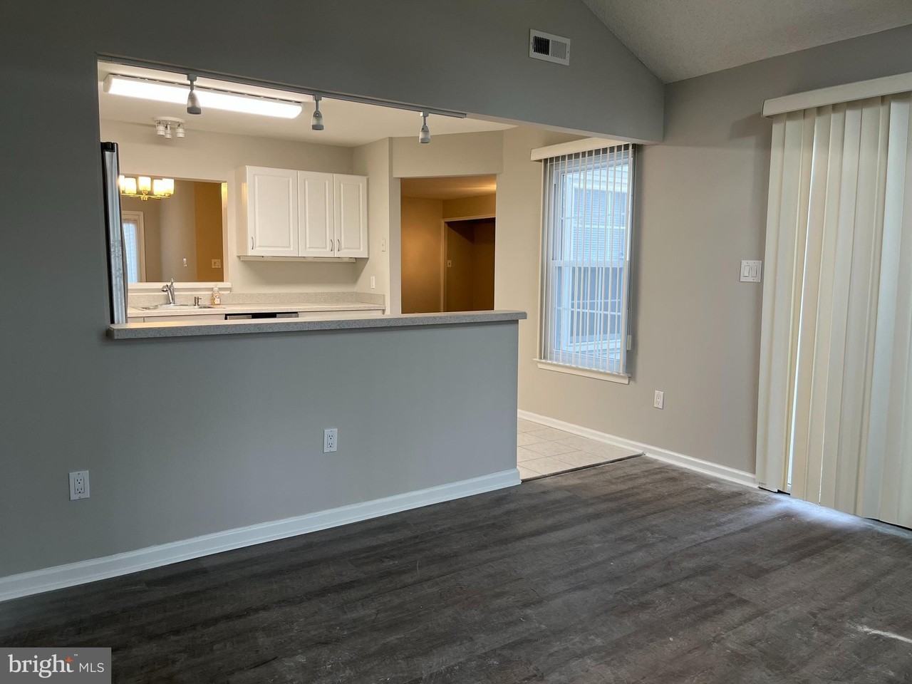 570 Cedar Hollow Dr - Photo 5 of 19