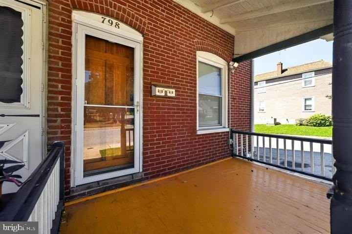 798 Madison St - Photo 3 of 28