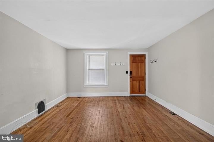 798 Madison St - Photo 5 of 28