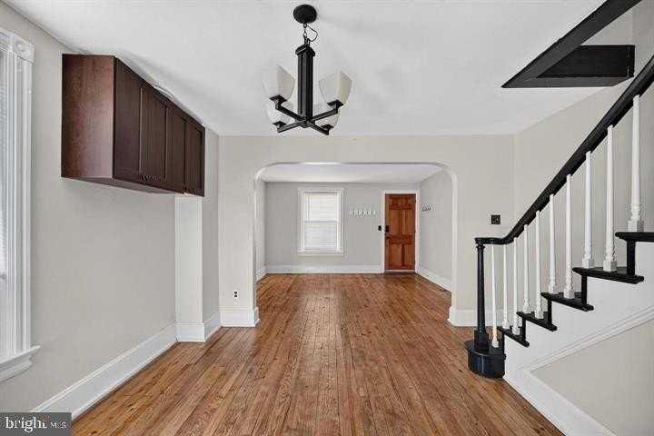 798 Madison St - Photo 6 of 28