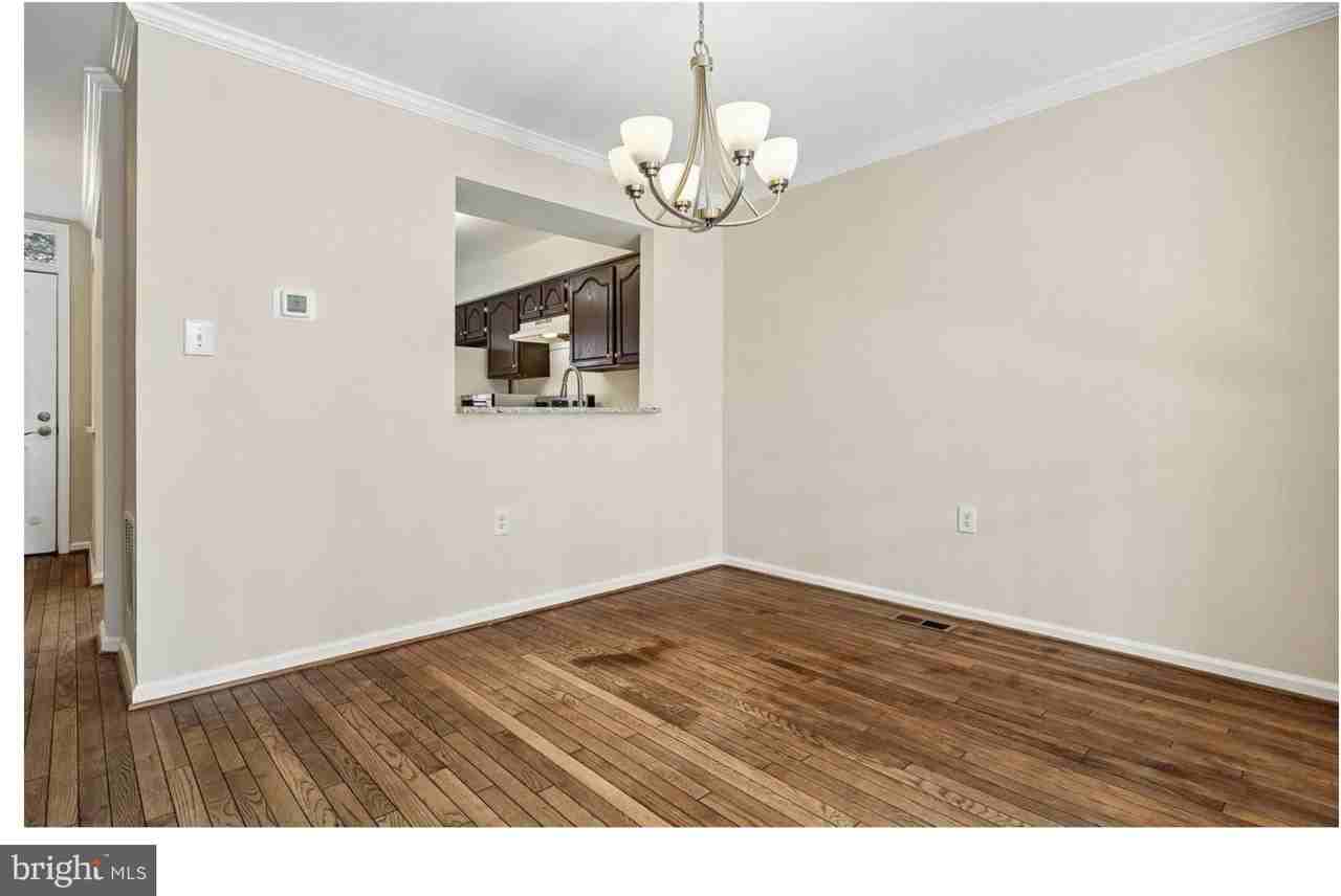 14033 Betsy Ross Ln - Photo 3 of 39