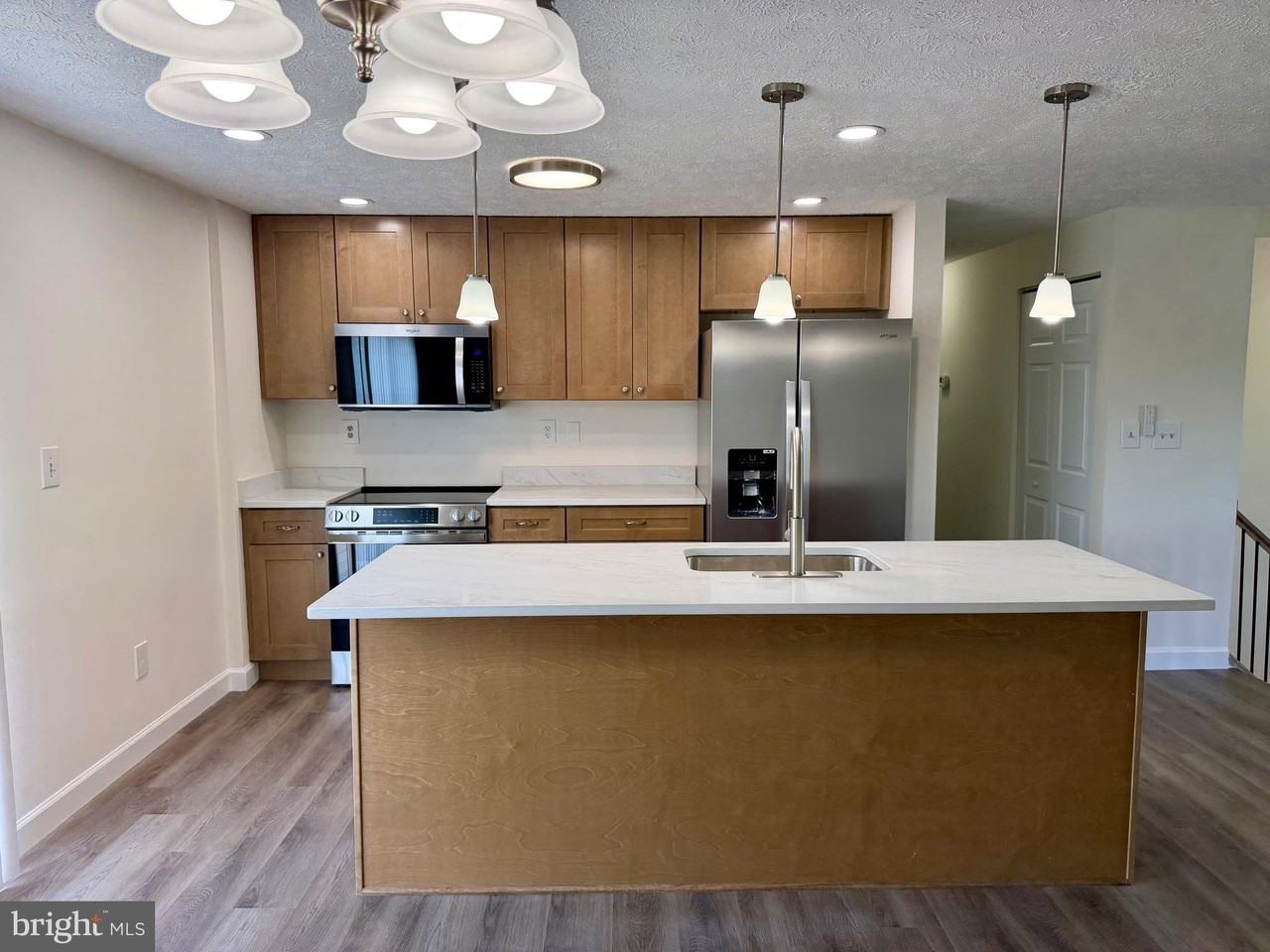 4404 Carrier Ct - Photo 4 of 19