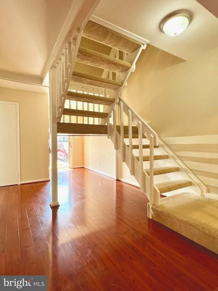 8124 Larkin Ln - Photo 2 of 50