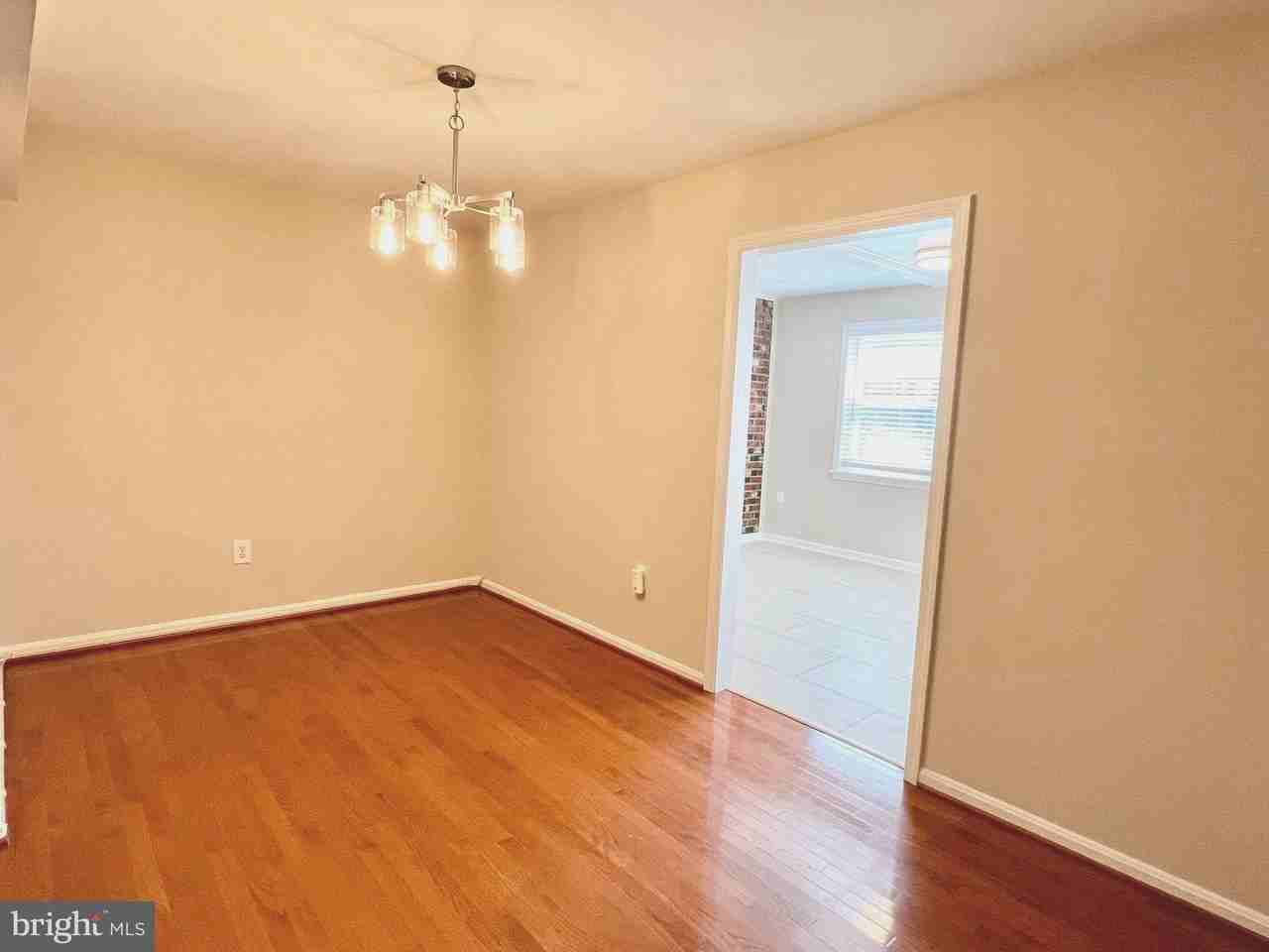 8124 Larkin Ln - Photo 7 of 50