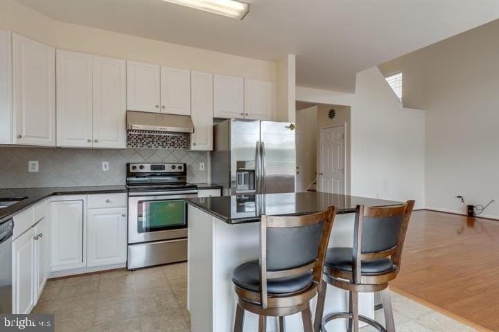 6805 Hollow Glen Ct - Photo 5 of 50