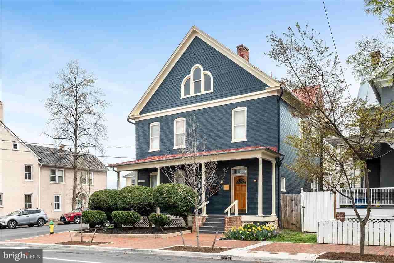 402 S Loudoun St #4 - Photo 2 of 30