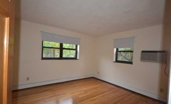 Grove St - Photo 5 of 11