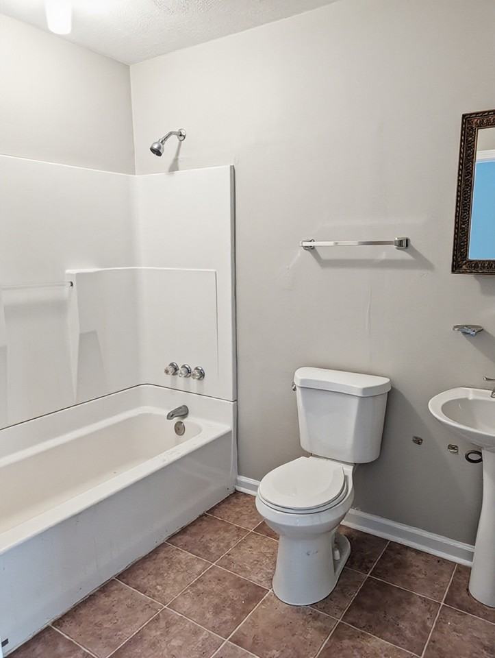 2028 Top Hill Dr Nw #1 - Photo 7 of 11