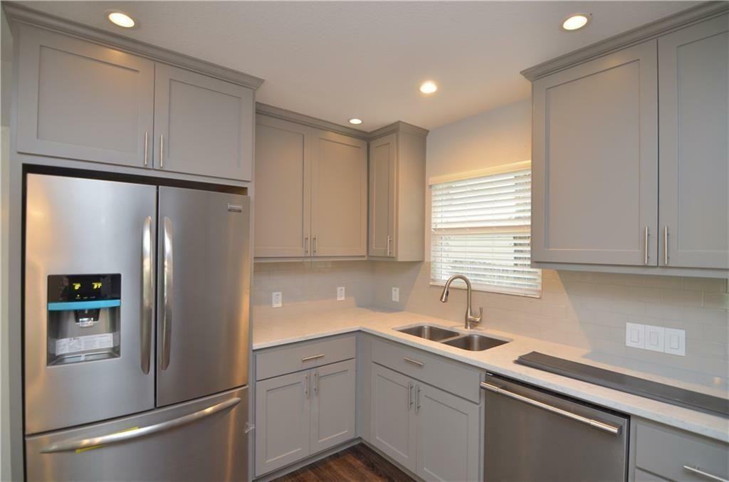1801 Maple Ave - Photo 2 of 17