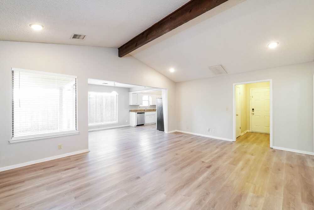 1112 Ne 21st Ct - Photo 4 of 16