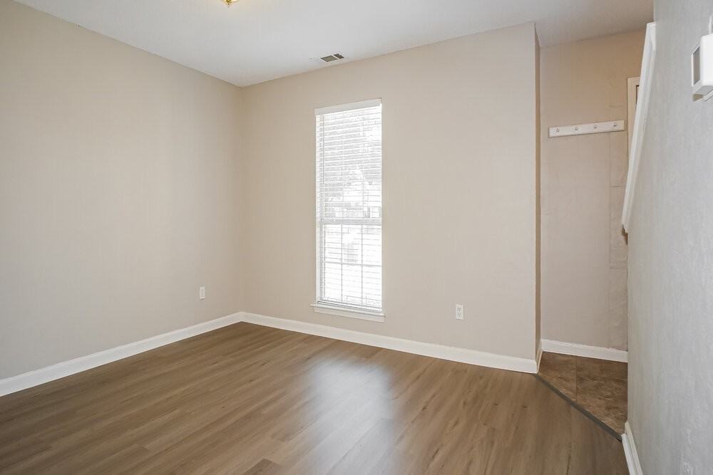 5540 Mary Ln - Photo 7 of 17