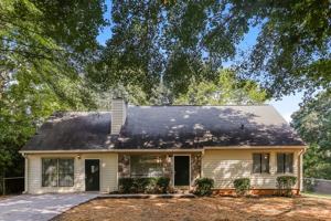 featured image of 466 Ashton Cir
