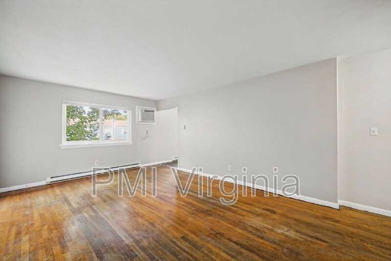2414 Courtney Ave #2 - Photo 4 of 19