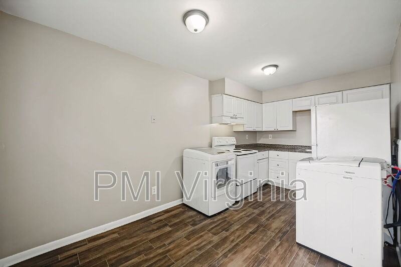 2414 Courtney Ave #2 - Photo 6 of 19
