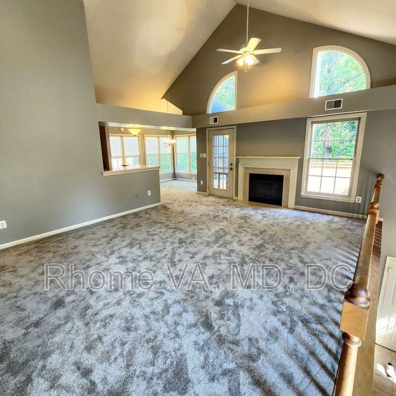 1404 Church Hill Pl - Photo 2 of 28