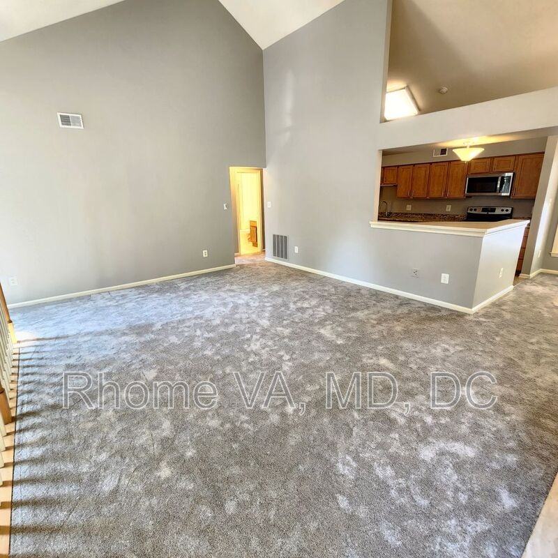 1404 Church Hill Pl - Photo 3 of 28