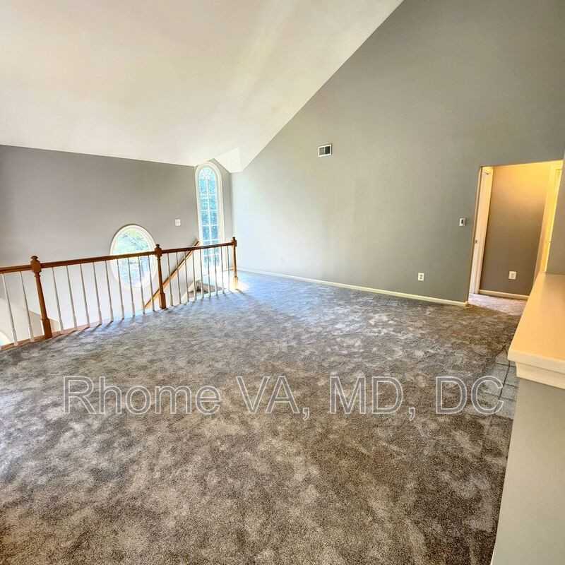 1404 Church Hill Pl - Photo 4 of 28