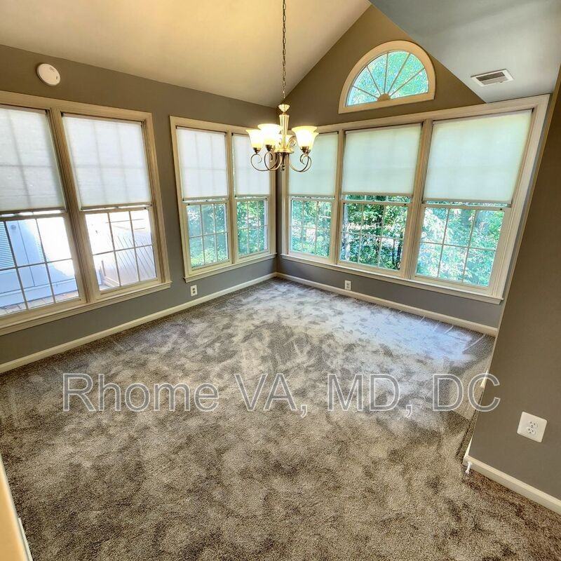 1404 Church Hill Pl - Photo 5 of 28