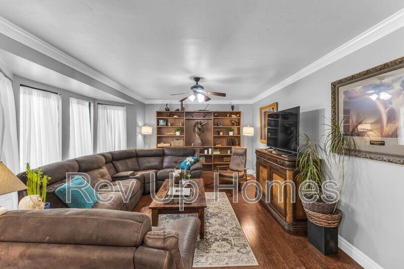 492 Es - Photo 5 of 18