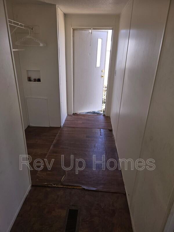 123 Fred Dr - Photo 4 of 13