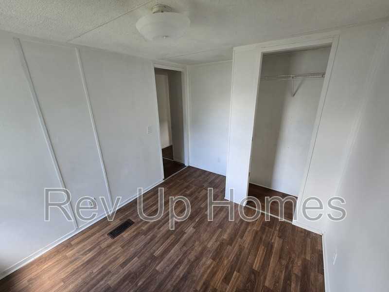 123 Fred Dr - Photo 6 of 13