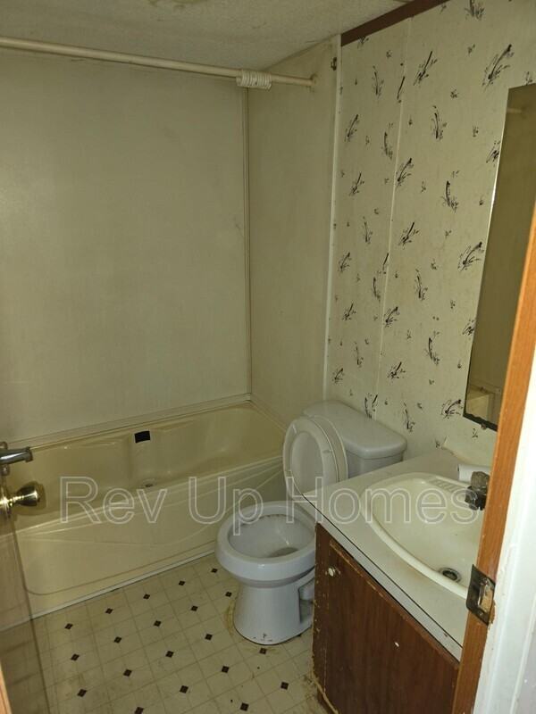 123 Fred Dr - Photo 7 of 13