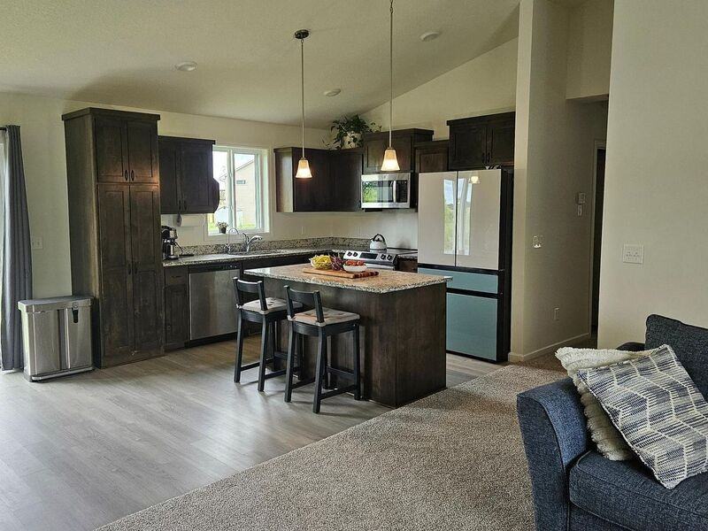 947 Breckenridge Ln - Photo 3 of 25