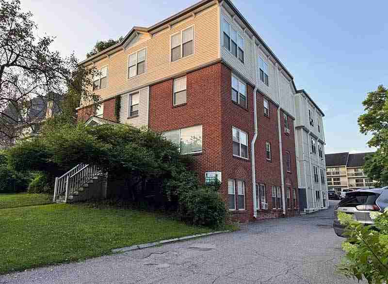 361 Pearl St