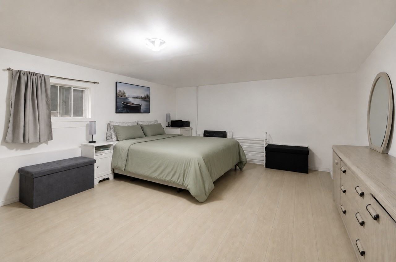 268 N Nanaimo St - Photo 4 of 5