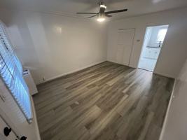 featured image of 851 S Kenmore Ave