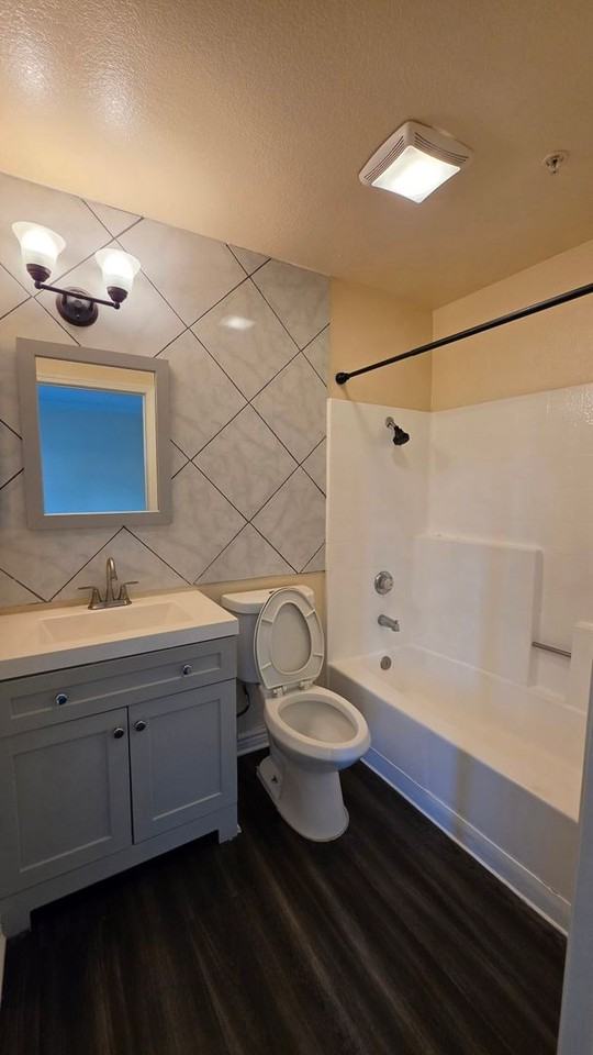 Sierra Crossing Apartments - Photo 7 of 11